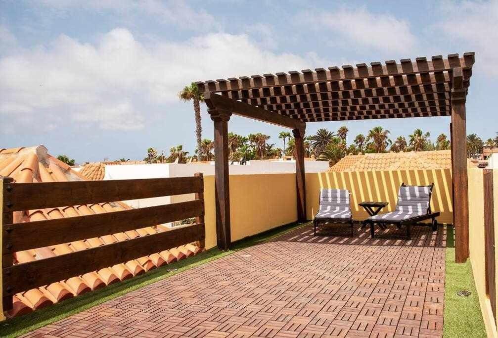 Aurora Mari Villa Your Dream Steps From The Ocean Shore Caleta De Fuste Exterior foto